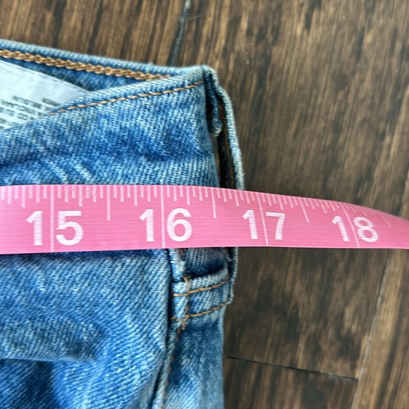 Levi’s Wedgie Straight Jeans - Picture 6 of 7